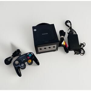 GameCube Black Console (DOL-001) 1 OEM Controllers, Power Cord, AV Cable - EUC